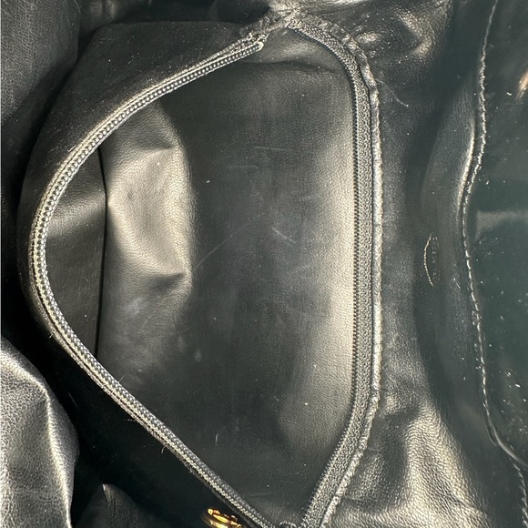 CHANEL VINTAGE PATENT LEATHER BACKPACK 24K GHW - Picture 14 of 16